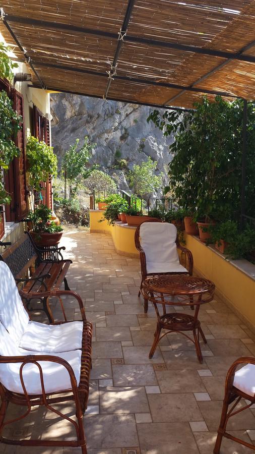 B&B Lo Sparviero Civita Exterior photo