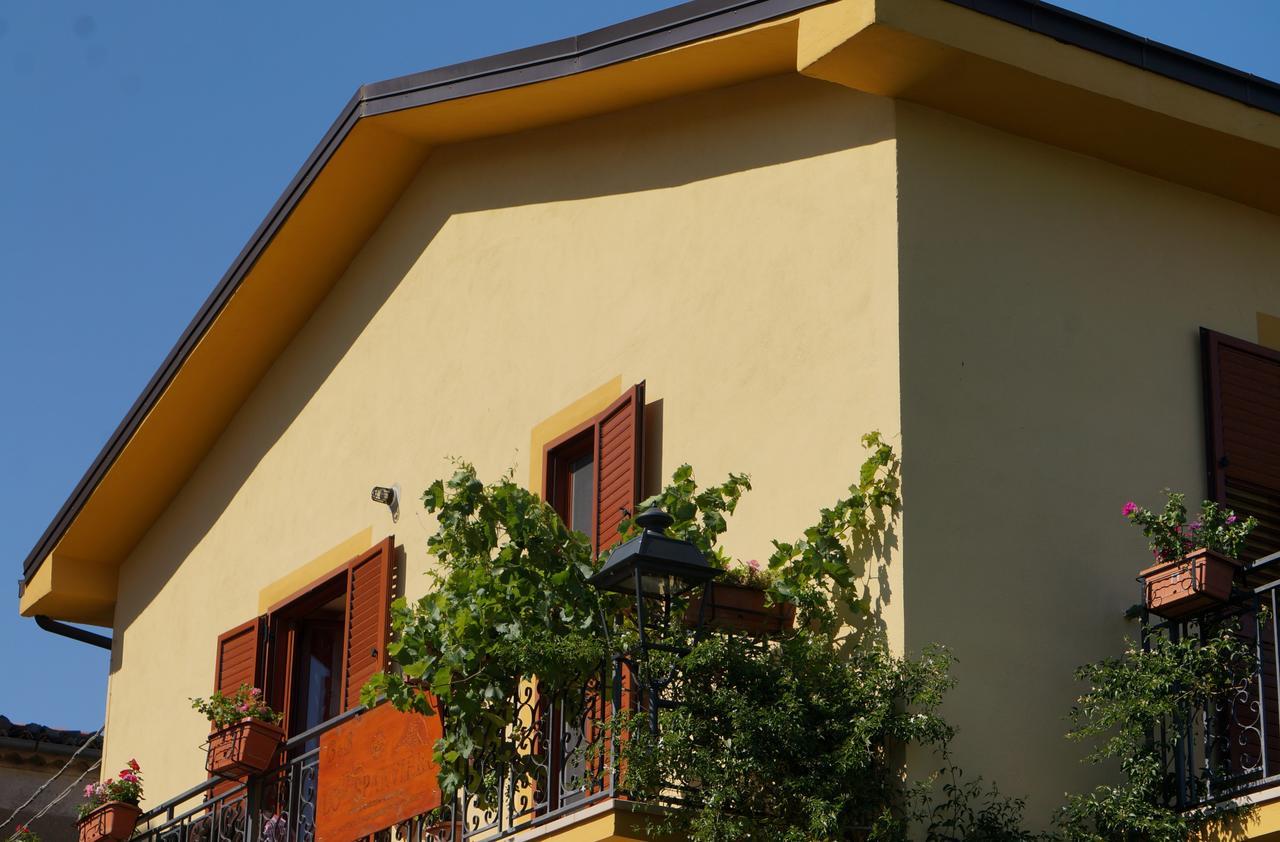 B&B Lo Sparviero Civita Exterior photo