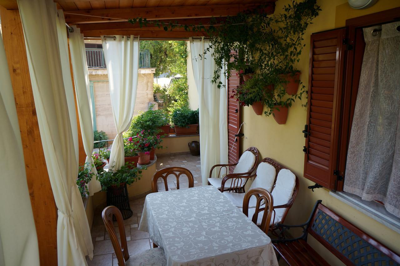 B&B Lo Sparviero Civita Exterior photo