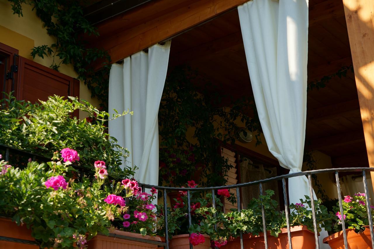 B&B Lo Sparviero Civita Exterior photo